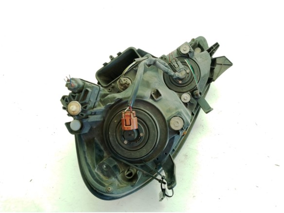 8113044140 FARO DERECHO TOYOTA AVENSIS VERSO (_M2_)|Desguaces La Cabaña