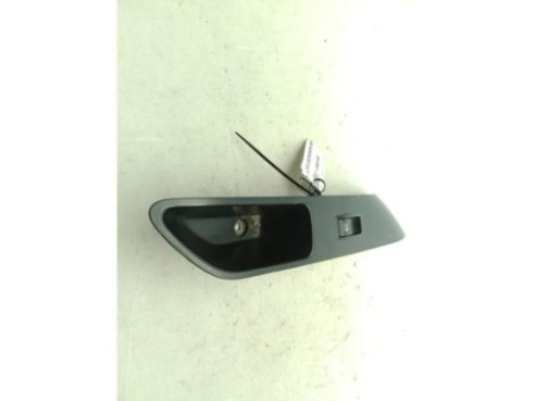   MANDO ELEVALUNAS PUERTA LAT DEL DER IVECO DAILY VI Furgón|Desguaces La Cabaña