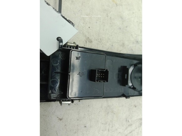   MANDO ELEVALUNAS PUERTA LAT DEL IZQ IVECO DAILY VI Furgón|Desguaces La Cabaña