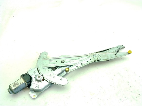 8200157006 ELEVALUNAS PUERTA LAT DEL DER RENAULT KANGOO (KC0/1_)|Desguaces La Cabaña