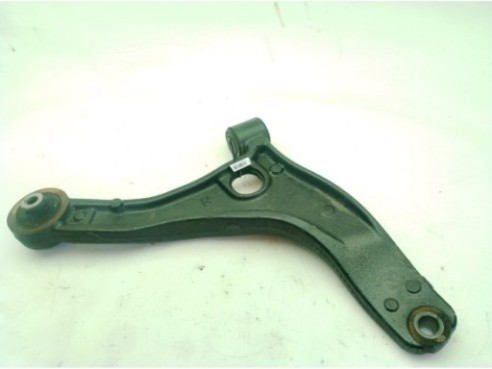 8200688875 BRAZO SUSPENSION DEL DER INF RENAULT MASTER III Furgón (FV)|Desguaces La Cabaña