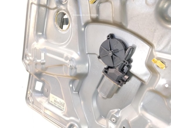   ELEVALUNAS PUERTA LAT DEL DER NISSAN PRIMERA (P12)|Desguaces La Cabaña