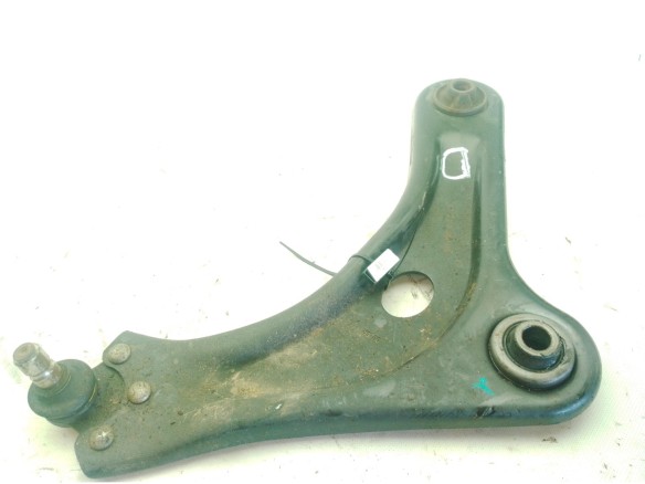 1673630180 BRAZO SUSPENSION DEL DER INF PEUGEOT 2008|Desguaces La Cabaña