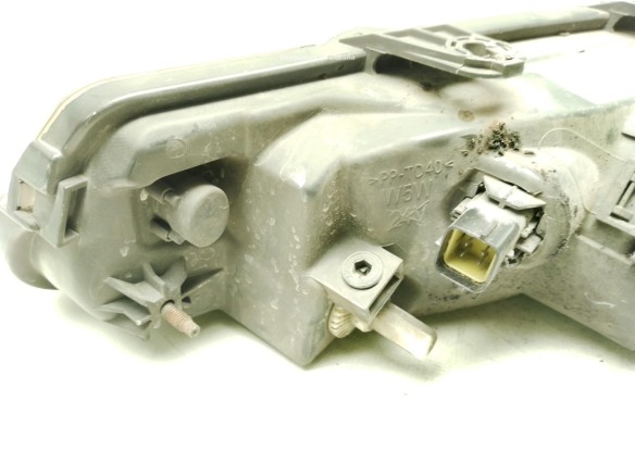 89000789 FARO DERECHO ROVER 200 Fastback (RF)|Desguaces La Cabaña