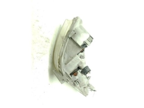 8113013260 FARO DERECHO TOYOTA COROLLA Verso (_E12_)|Desguaces La Cabaña