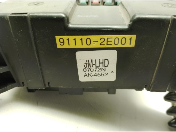 911102E001, CAJA FUSIBLES INTERIOR (BSI) HYUNDAI TUCSON (JM)|Desguaces La Cabaña