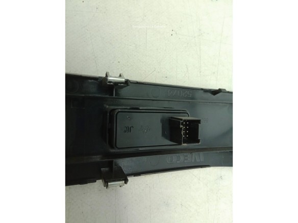   MANDO ELEVALUNAS PUERTA LAT DEL DER IVECO DAILY VI Furgón|Desguaces La Cabaña
