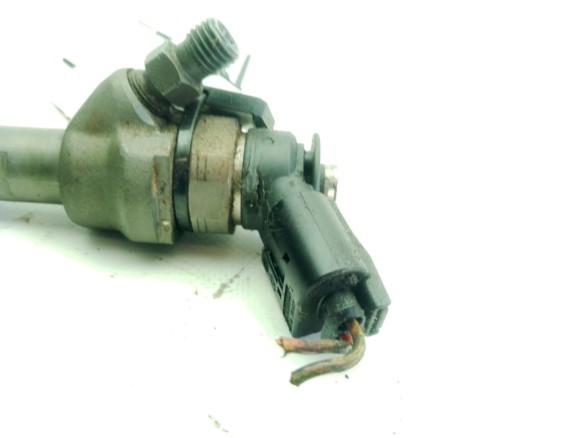 7798446 INYECTOR BMW 1 (E87)|Desguaces La Cabaña