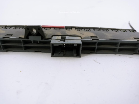 5801655079 INTERRUPTOR WARNING IVECO DAILY VI Caja/Chasis |Desguaces La Cabaña