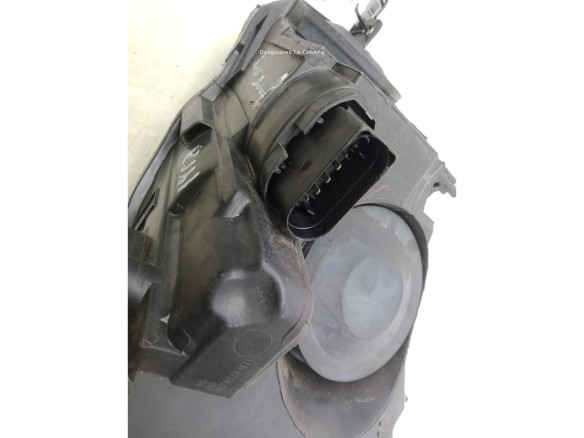 FARO DERECHO FORD FOCUS III|Desguaces La Cabaña