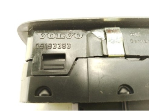 MANDO ELEVALUNAS PUERTA LAT DEL IZQ VOLVO XC70 II (136)|Desguaces La Cabaña