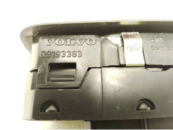 MANDO ELEVALUNAS PUERTA LAT DEL IZQ VOLVO XC70 II (136)|Desguaces La Cabaña