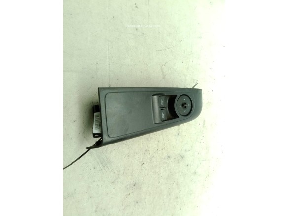   MANDO ELEVALUNAS PUERTA LAT DEL IZQ FORD TRANSIT COURIER Furgón|Desguaces La Cabaña