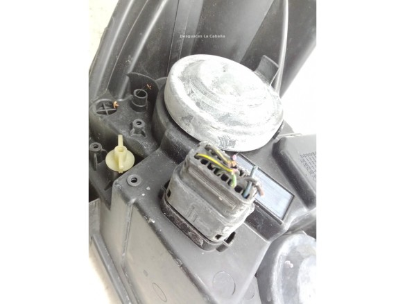 2269022 FARO IZQUIERDO FORD TRANSIT COURIER Furgón|Desguaces La Cabaña