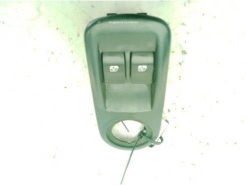 8200057319, 8200011867 MANDO ELEVALUNAS PUERTA LAT DEL IZQ RENAULT TRAFIC II Autobús (JL)|Desguaces La Cabaña
