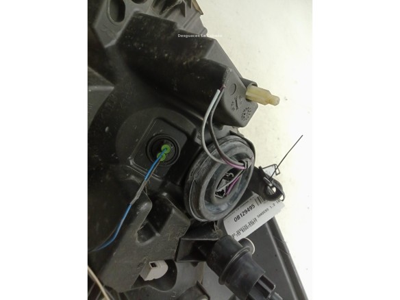 8200733877 FARO DERECHO DACIA SANDERO|Desguaces La Cabaña