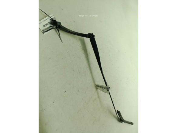 288864303R BRAZO LIMPIAPARABRISAS DEL DER RENAULT CAPTUR (J5_, H5_)|Desguaces La Cabaña