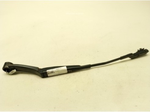 BRAZO LIMPIAPARABRISAS DEL IZQ KIA CEE'D Fastback (ED)|Desguaces La Cabaña