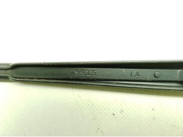 BRAZO LIMPIAPARABRISAS DEL DER NISSAN NV200 Furgón/ranchera familiar|Desguaces La Cabaña