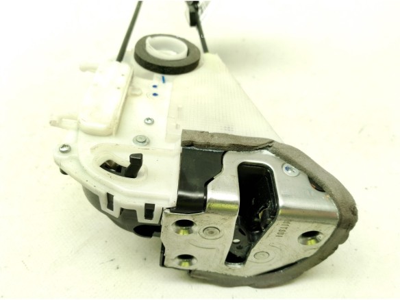 CERRADURA PUERTA LAT TRA DER TOYOTA YARIS (_P13_)|Desguaces La Cabaña