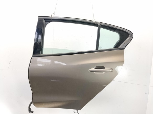 2577512 PUERTA LAT TRA IZQ FORD FOCUS IV (HN)|Desguaces La Cabaña
