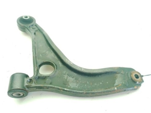8200688875 BRAZO SUSPENSION DEL DER INF RENAULT MASTER III Furgón (FV)|Desguaces La Cabaña