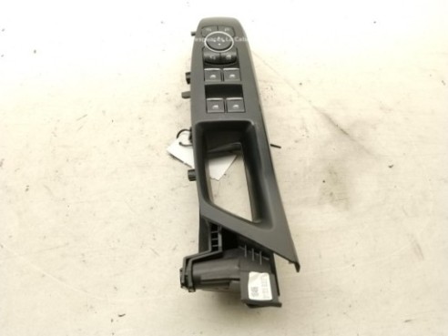   MANDO ELEVALUNAS PUERTA LAT DEL IZQ FORD FOCUS IV (HN)|Desguaces La Cabaña