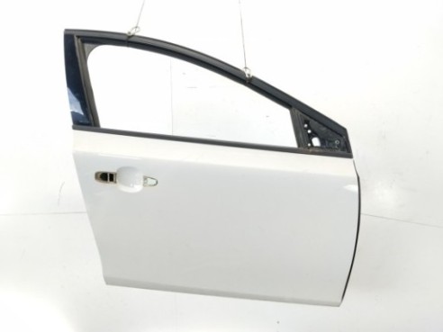 32321019 PUERTA LAT DEL DER VOLVO V40 Fastback (525, 526)|Desguaces La Cabaña