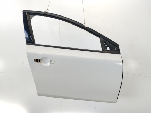 32321019 PUERTA LAT DEL DER VOLVO V40 Fastback (525, 526)|Desguaces La Cabaña