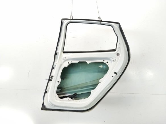 32351000 PUERTA LAT TRA DER VOLVO V40 Fastback (525, 526)|Desguaces La Cabaña