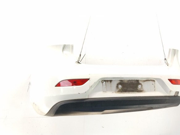 39820441 PARAGOLPES TRA VOLVO V40 Fastback (525, 526)|Desguaces La Cabaña