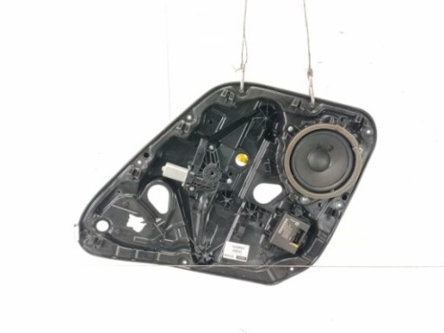 31276218 ELEVALUNAS PUERTA LAT TRA DER VOLVO V40 Fastback (525, 526)|Desguaces La Cabaña
