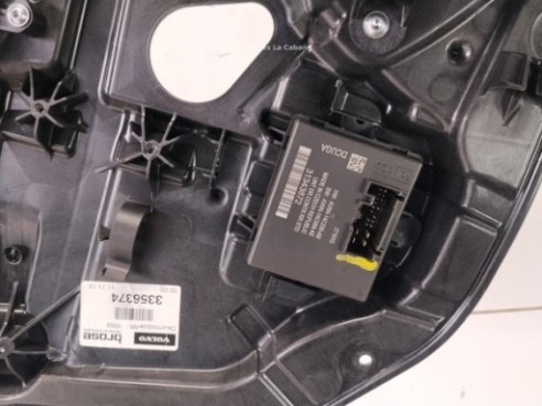 31276218 ELEVALUNAS PUERTA LAT TRA DER VOLVO V40 Fastback (525, 526)|Desguaces La Cabaña