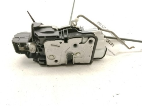 31440389 CERRADURA PUERTA LAT DEL IZQ VOLVO V40 Fastback (525, 526)|Desguaces La Cabaña