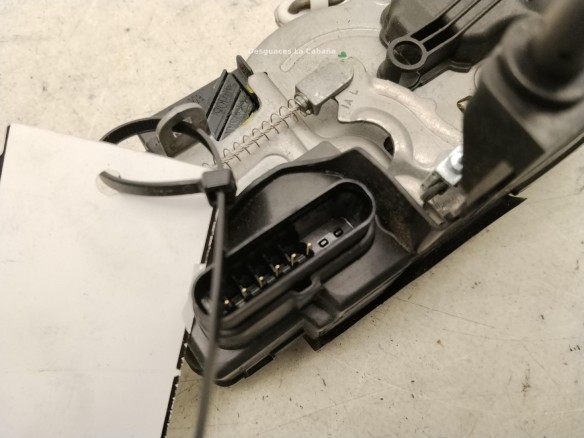 31440389 CERRADURA PUERTA LAT DEL IZQ VOLVO V40 Fastback (525, 526)|Desguaces La Cabaña