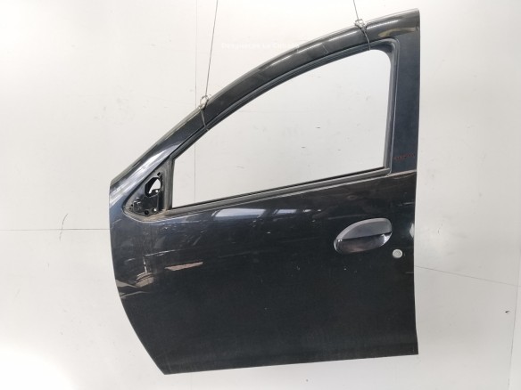 801012479R PUERTA LAT DEL IZQ DACIA SANDERO II|Desguaces La Cabaña