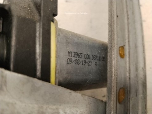 807219302R ELEVALUNAS PUERTA LAT DEL IZQ DACIA SANDERO II|Desguaces La Cabaña