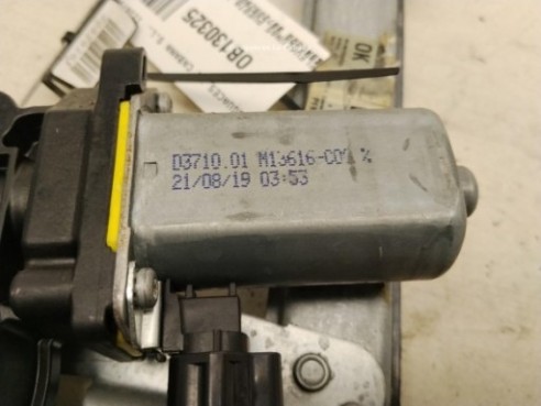 807209299R ELEVALUNAS PUERTA LAT DEL DER DACIA SANDERO II|Desguaces La Cabaña