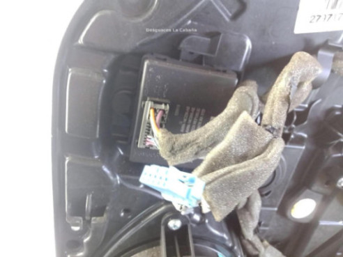 ELEVALUNAS PUERTA LAT TRA DER VOLVO V40 Fastback (525, 526) |Desguaces La Cabaña