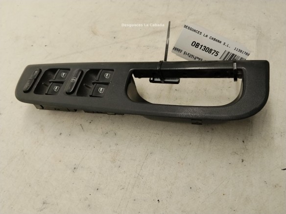  MANDO ELEVALUNAS PUERTA LAT DEL IZQ SKODA OCTAVIA I Combi (1U5)|Desguaces La Cabaña