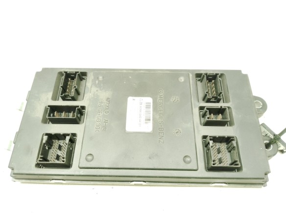 A1645404401 AMPLIFICADOR ANTENA MERCEDES BENZ CLASE M (W164)|Desguaces La Cabaña