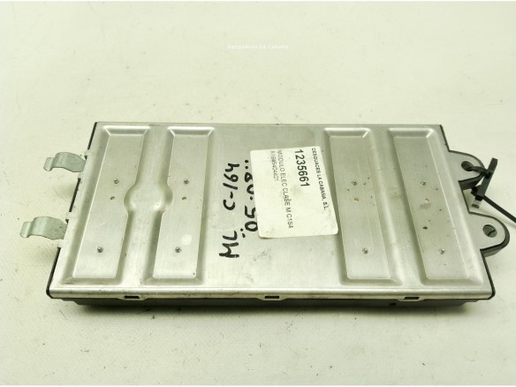 A1645404401 AMPLIFICADOR ANTENA MERCEDES BENZ CLASE M (W164)|Desguaces La Cabaña