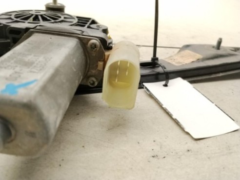 51357281883 ELEVALUNAS PUERTA LAT TRA IZQ BMW 1 (F20)|Desguaces La Cabaña