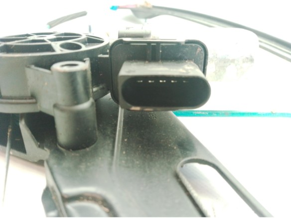 51337281881 ELEVALUNAS PUERTA LAT DEL IZQ BMW 1 (F20)|Desguaces La Cabaña