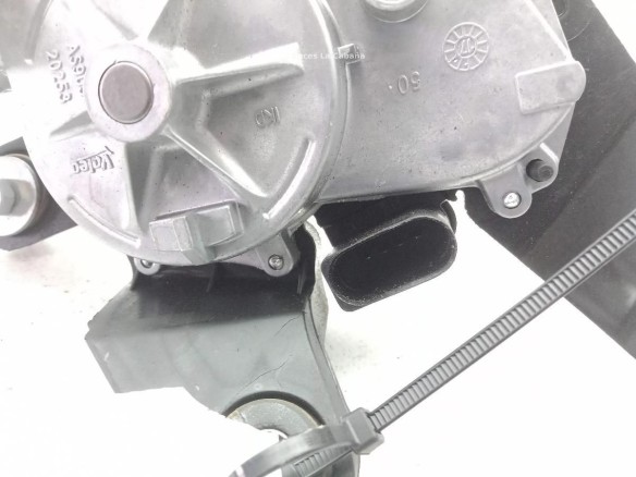 987001K010 MOTOR LIMPIAPARABRISAS TRA HYUNDAI ix20 (JC) |Desguaces La Cabaña