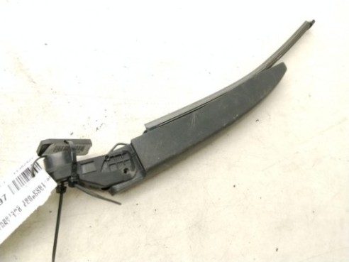 2206245 BRAZO LIMPIAPARABRISAS TRA PORTÓN FORD FOCUS IV (HN)|Desguaces La Cabaña