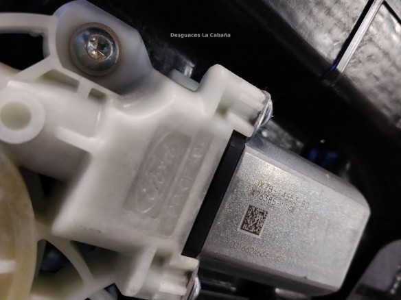 2500833 ELEVALUNAS PUERTA LAT TRA IZQ FORD FOCUS IV (HN)|Desguaces La Cabaña