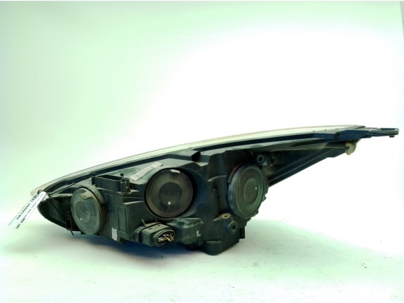   FARO DERECHO FORD FOCUS III|Desguaces La Cabaña
