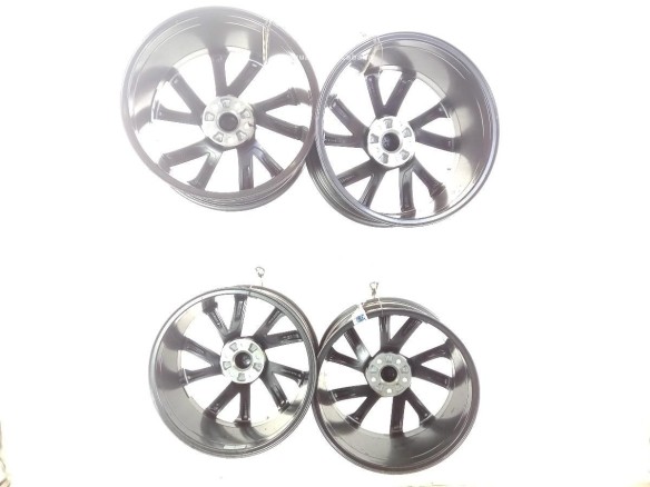 3V0601025AP KIT LLANTAS ALUMINIO SKODA SUPERB III Ranchera familiar (3V5) |Desguaces La Cabaña