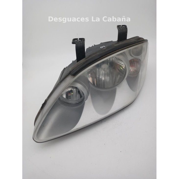 FARO DERECHO SSANGYONG RODIUS |Desguaces La Cabaña